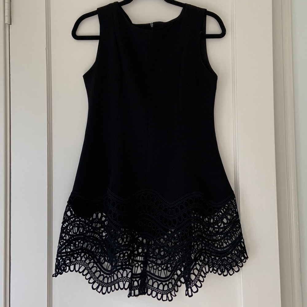 Beulah tailored blouse with lace details